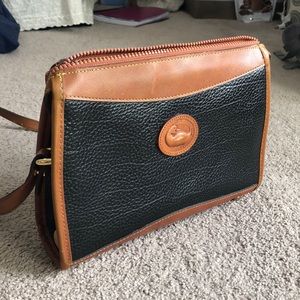 SOLD ❗️❗️❗️Dooney and Bourke Style Crossbody!